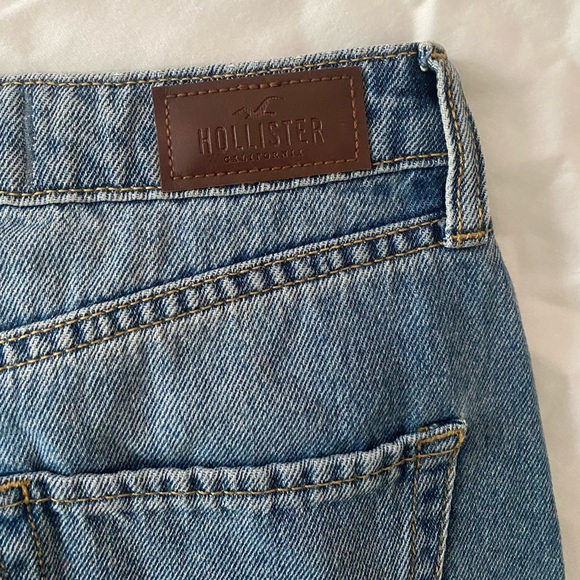 Hollister light wash denim mini skirt - Picture 7 of 8
